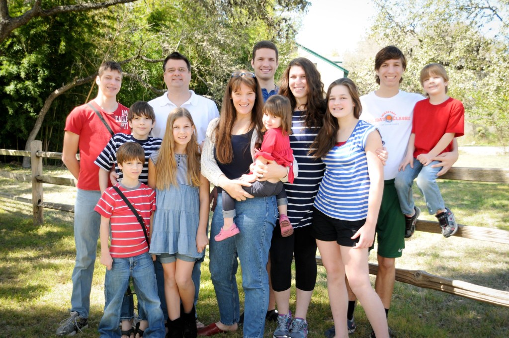 2013 Happenings - Family Photo by Mai Luk