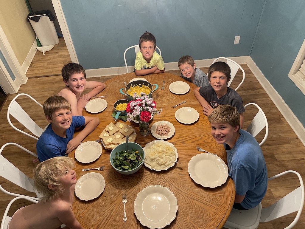 2021 Happenings - Grandkids Eating