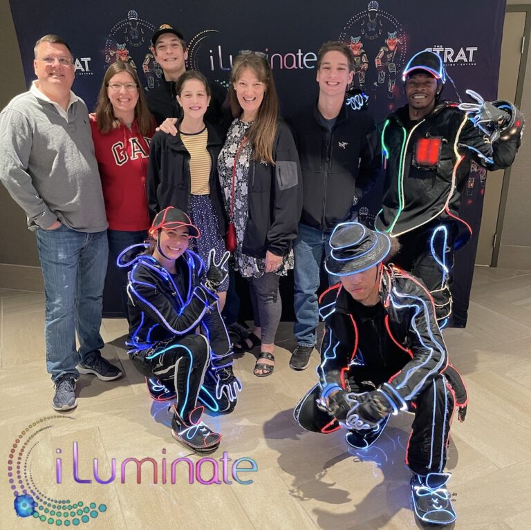 iLuminate in Vegas: Fun in the Dark